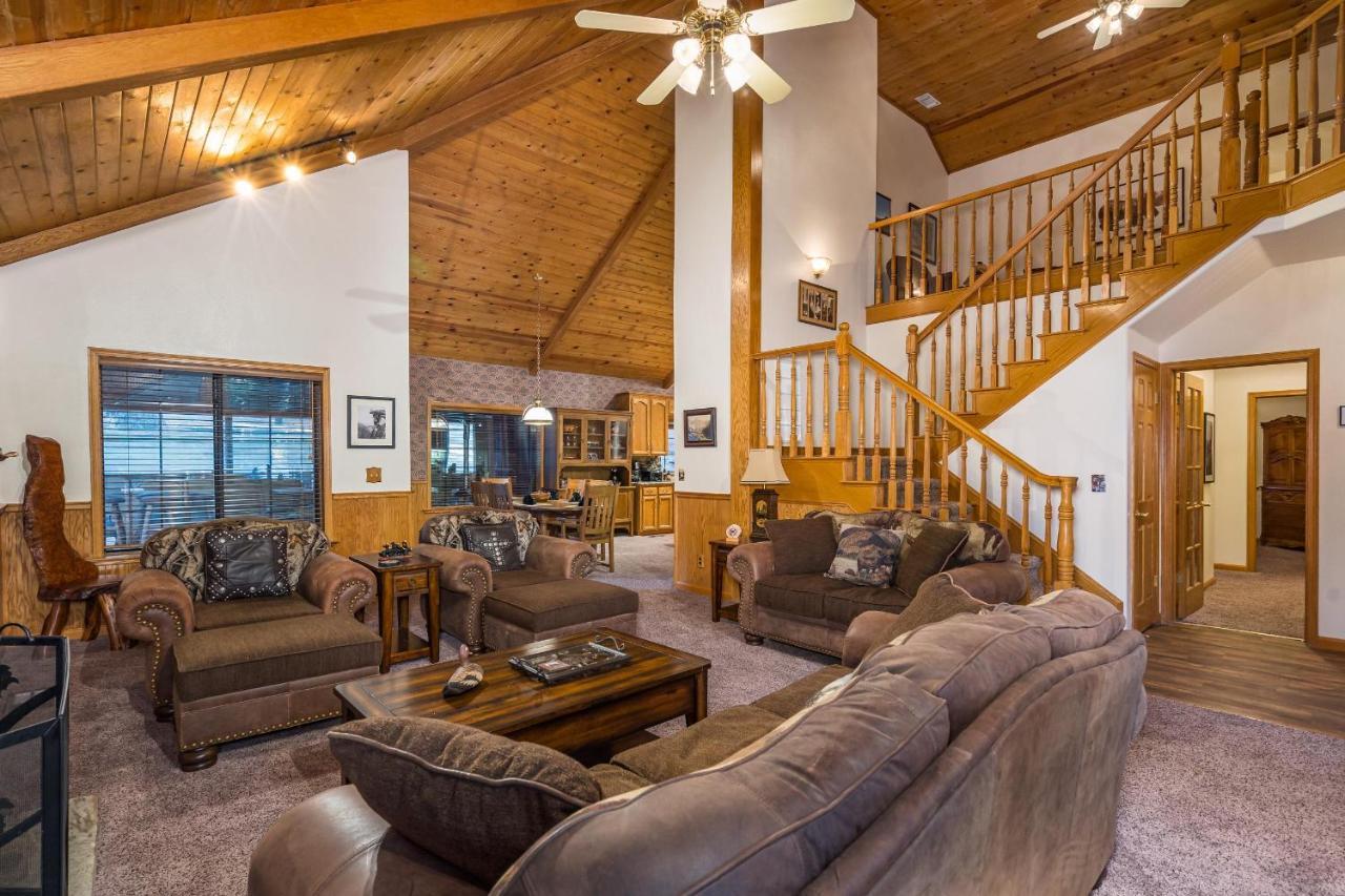Rock Front Lodge フィッシュ・キャンプ エクステリア 写真