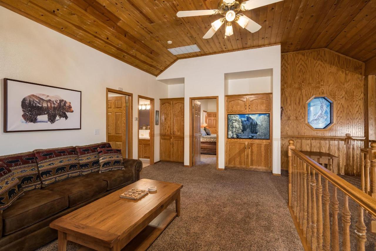Rock Front Lodge フィッシュ・キャンプ エクステリア 写真
